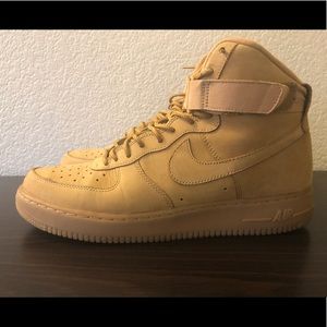 Nike Air Force 1 High LV8